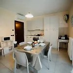 Welcome Traveller La Maison Apartament Garda (Verona)