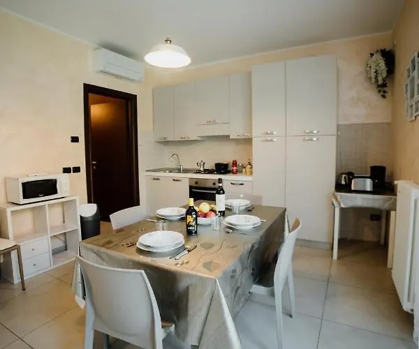 Welcome Traveller La Maison Lägenhet Garda (Verona)